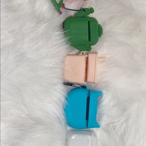 Airpod cases - Picture 2 of 2